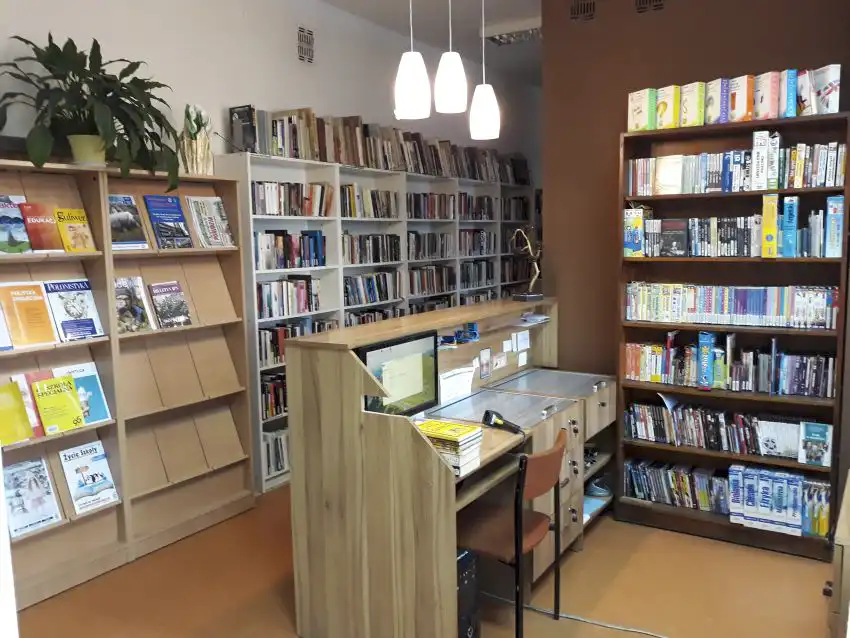 Relokacja księgozbioru biblioteki w Busku-Zdroju